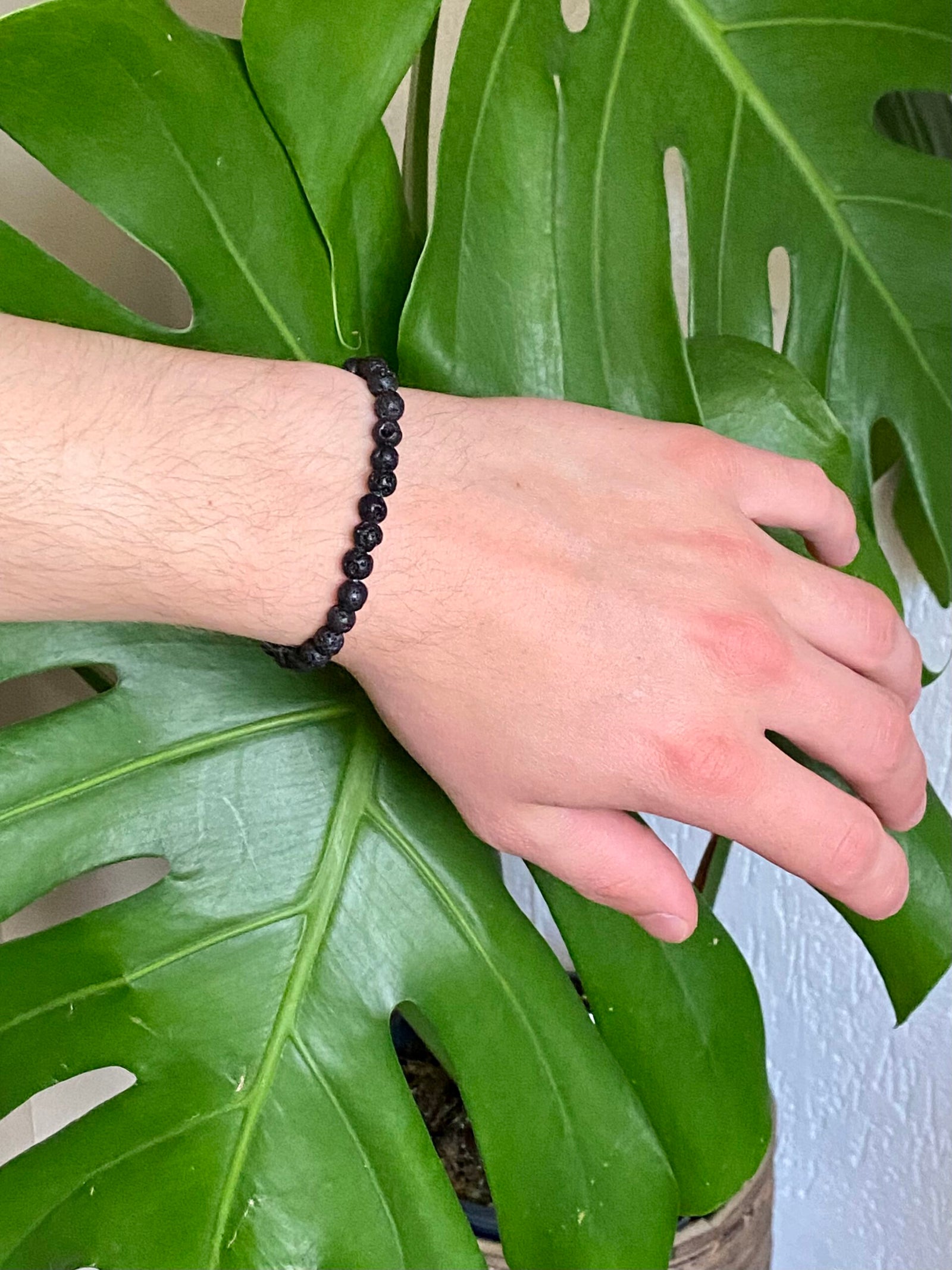 Lavasteen armband